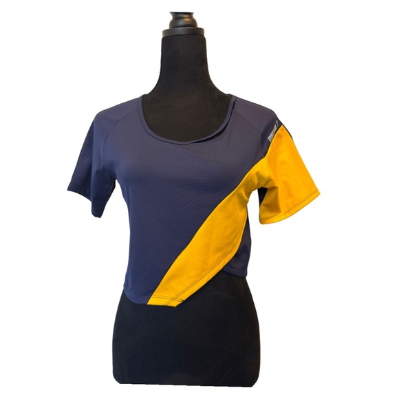 Gymshark Asymmetrical Colourblock Crop Top - Picture 2 of 7